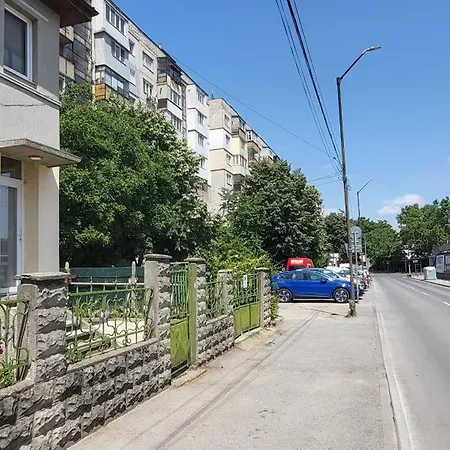 за гости тара Apartment Ruse