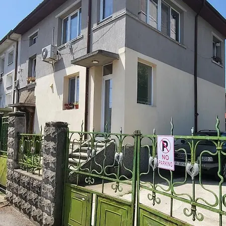 за гости тара Apartament *